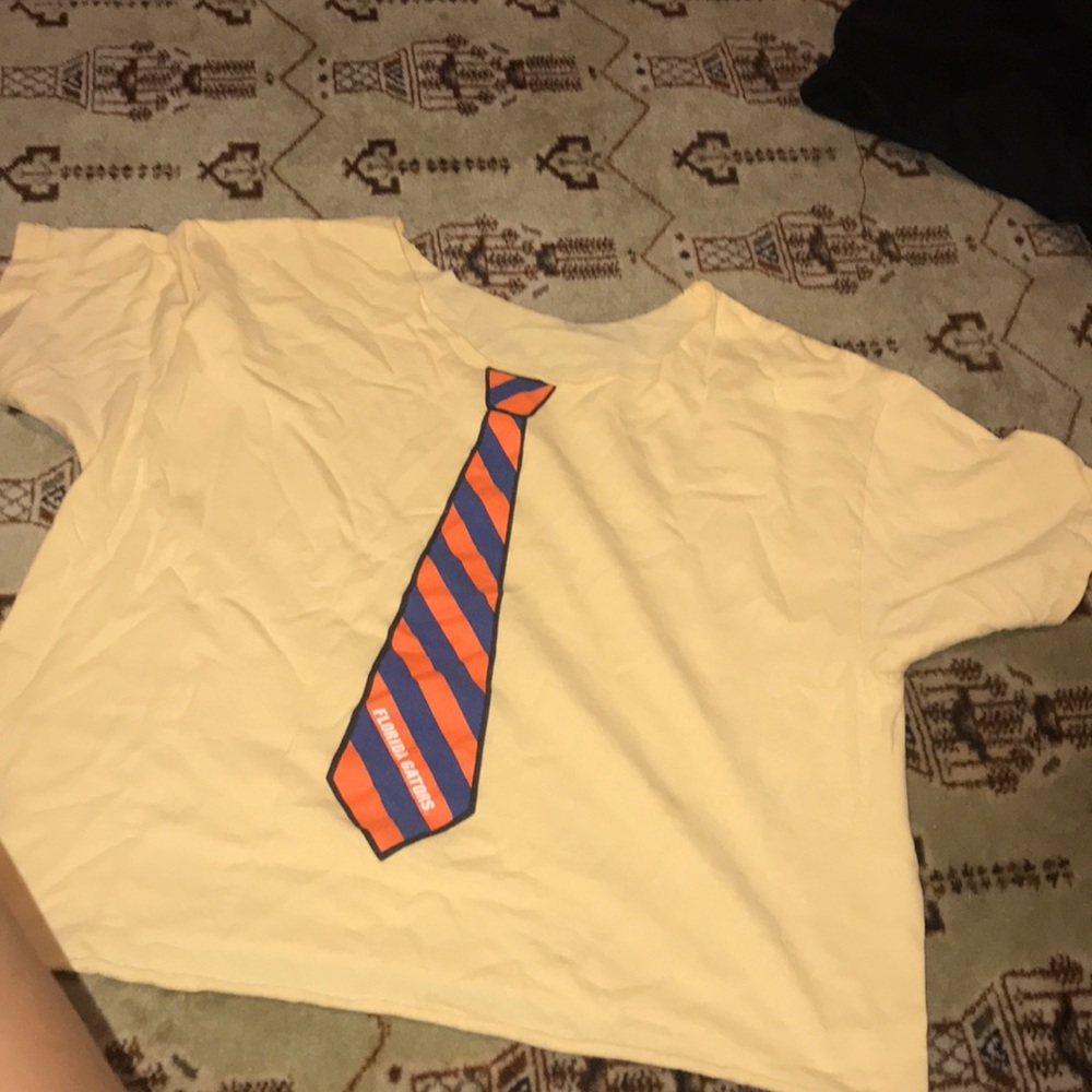 cut out gators shirt